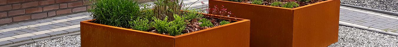 Jardiniere pătrate