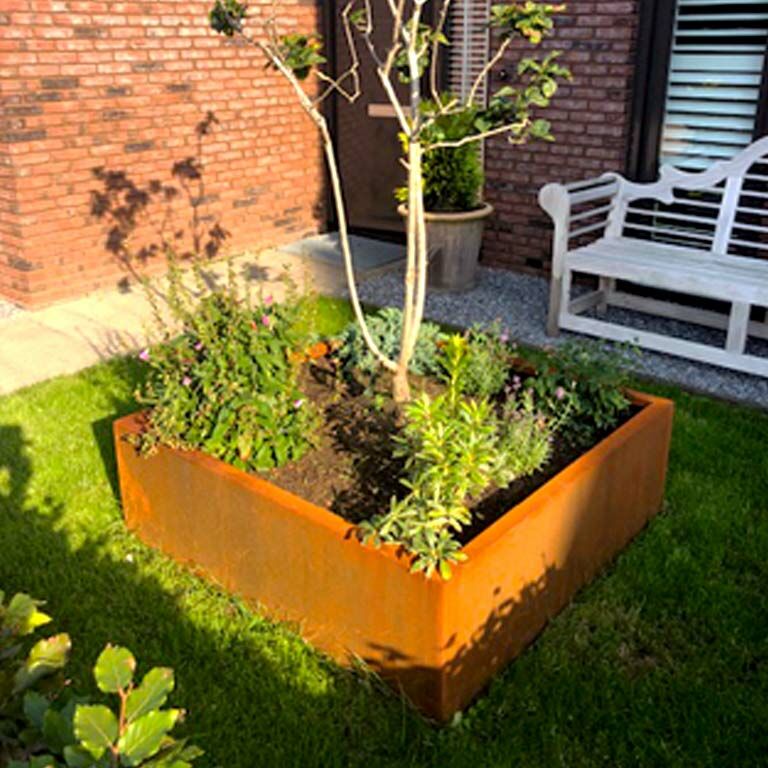 Jardiniere sudată din oțel corten Montana 120 x 120 x 40 cm