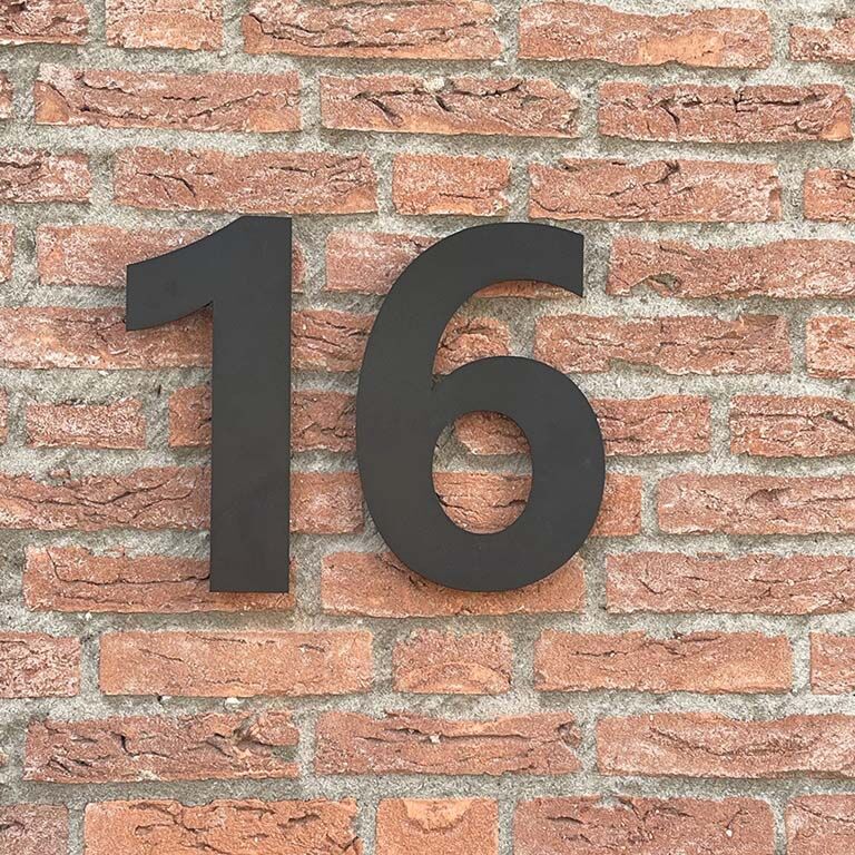Număr de casă din inox 1 - 12,9 x 30 cm - RAL9005 textură fină (negru)