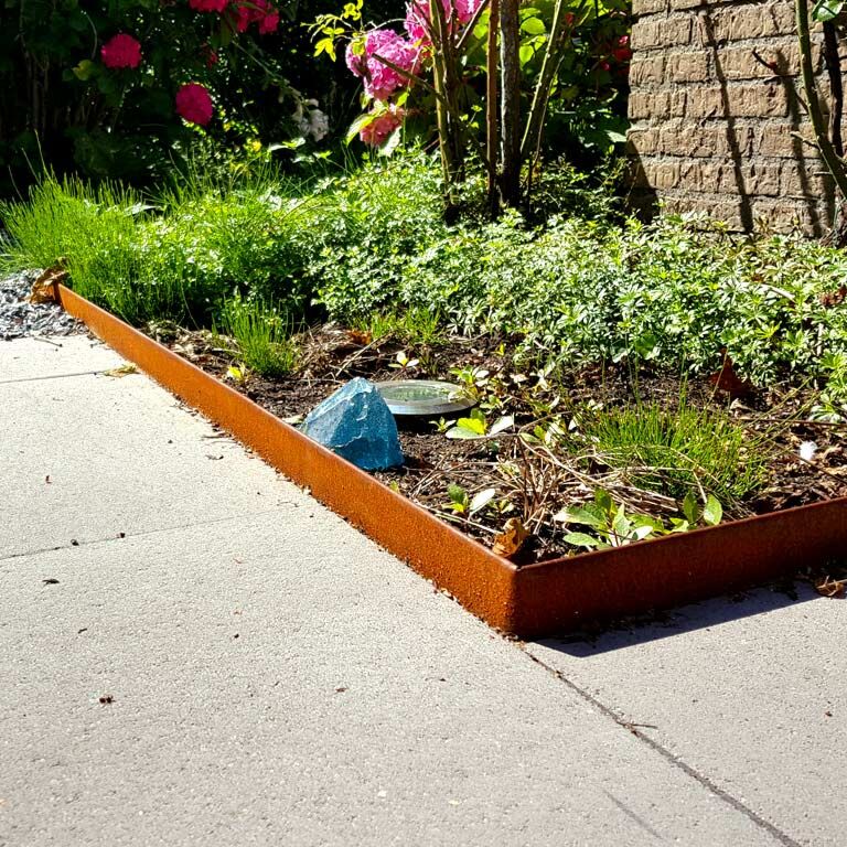 Separator de gazon din oțel corten formă aplatizată 23 cm (lungime 150 cm)