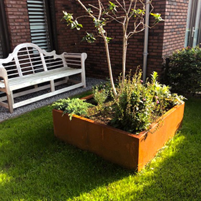 Jardiniere sudată din oțel corten Montana 140 x 140 x 40 cm