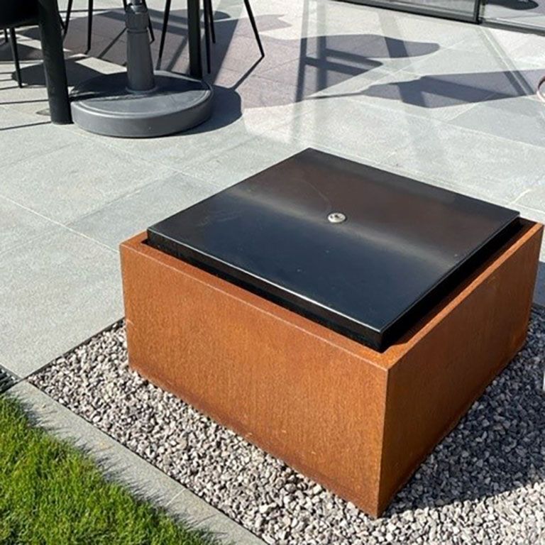 Element decorativ cu apă din oțel corten 50 x 50 x 40 cm