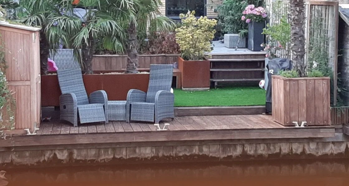 Inspirație pentru grădini lângă apă