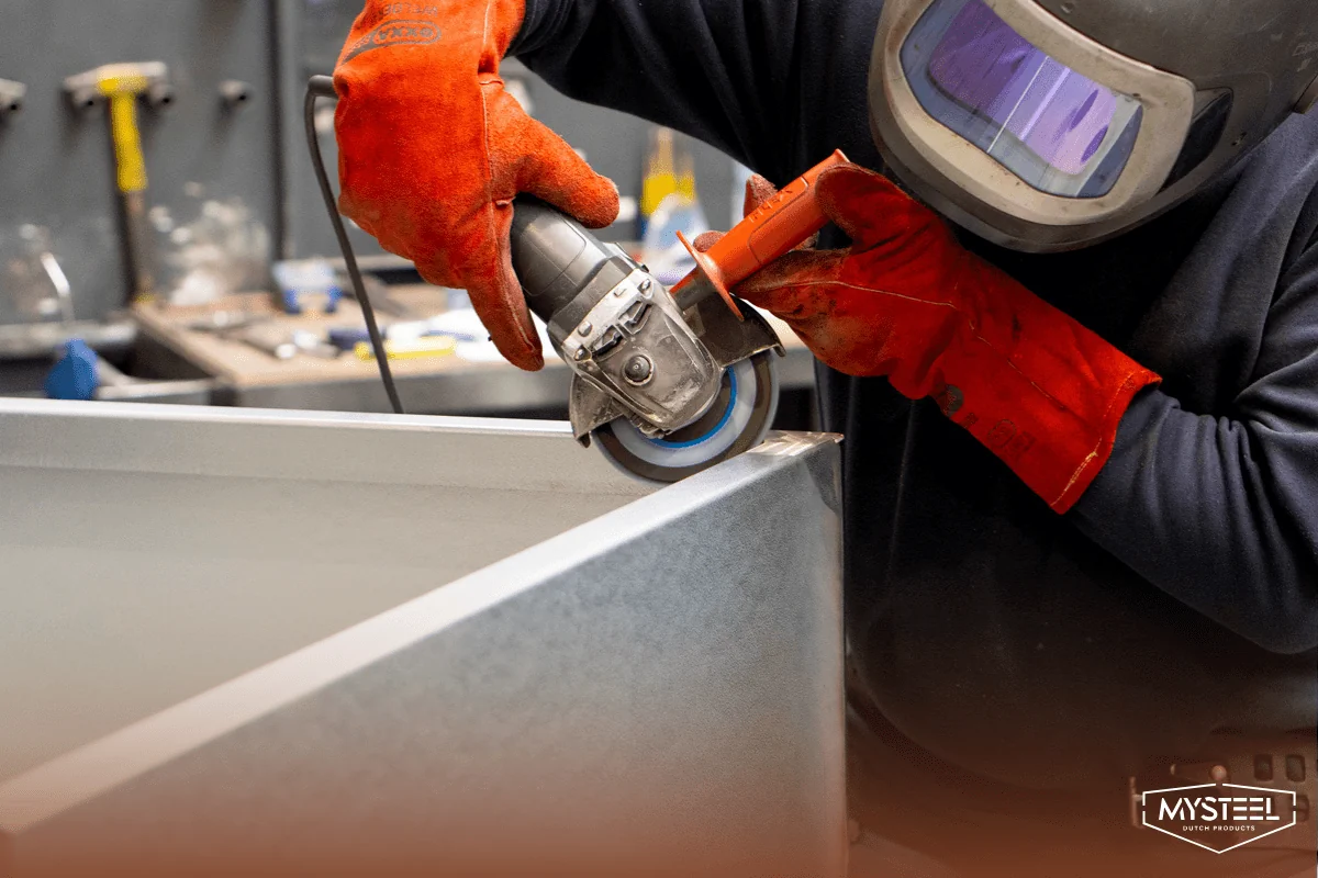 Prelucrarea oțelului corten ca un profesionist: șlefuire, găurire, tăiere și multe altele