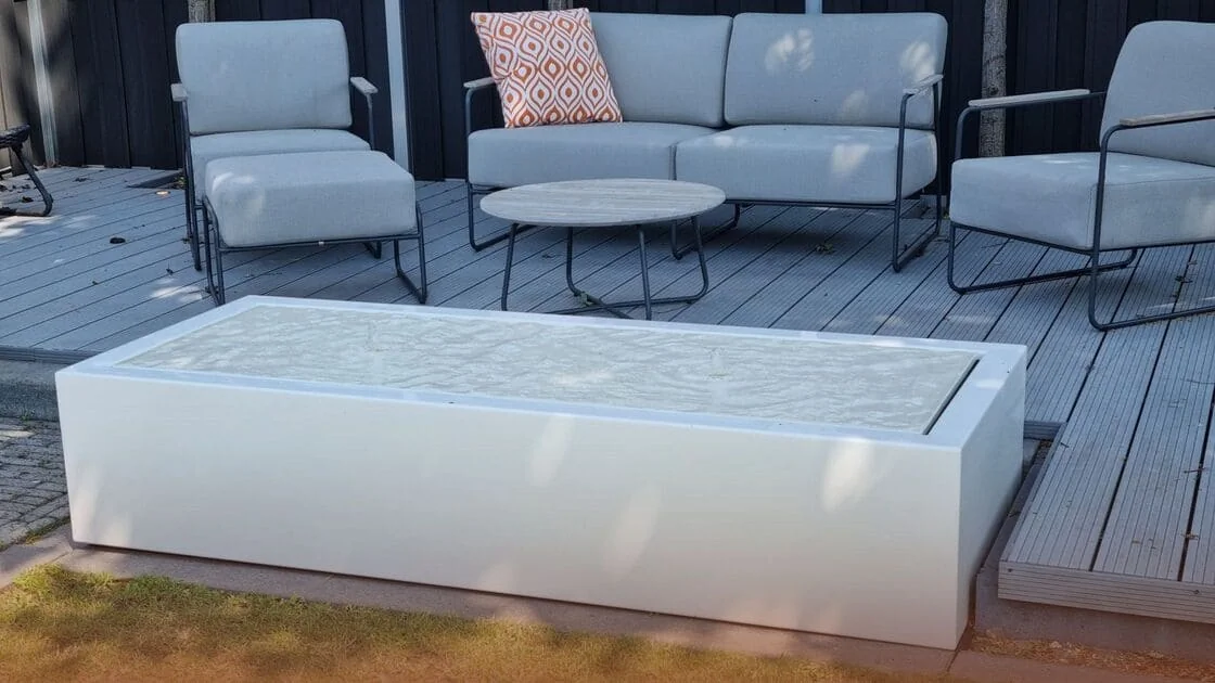 Cum se instalează o masă cu apă?