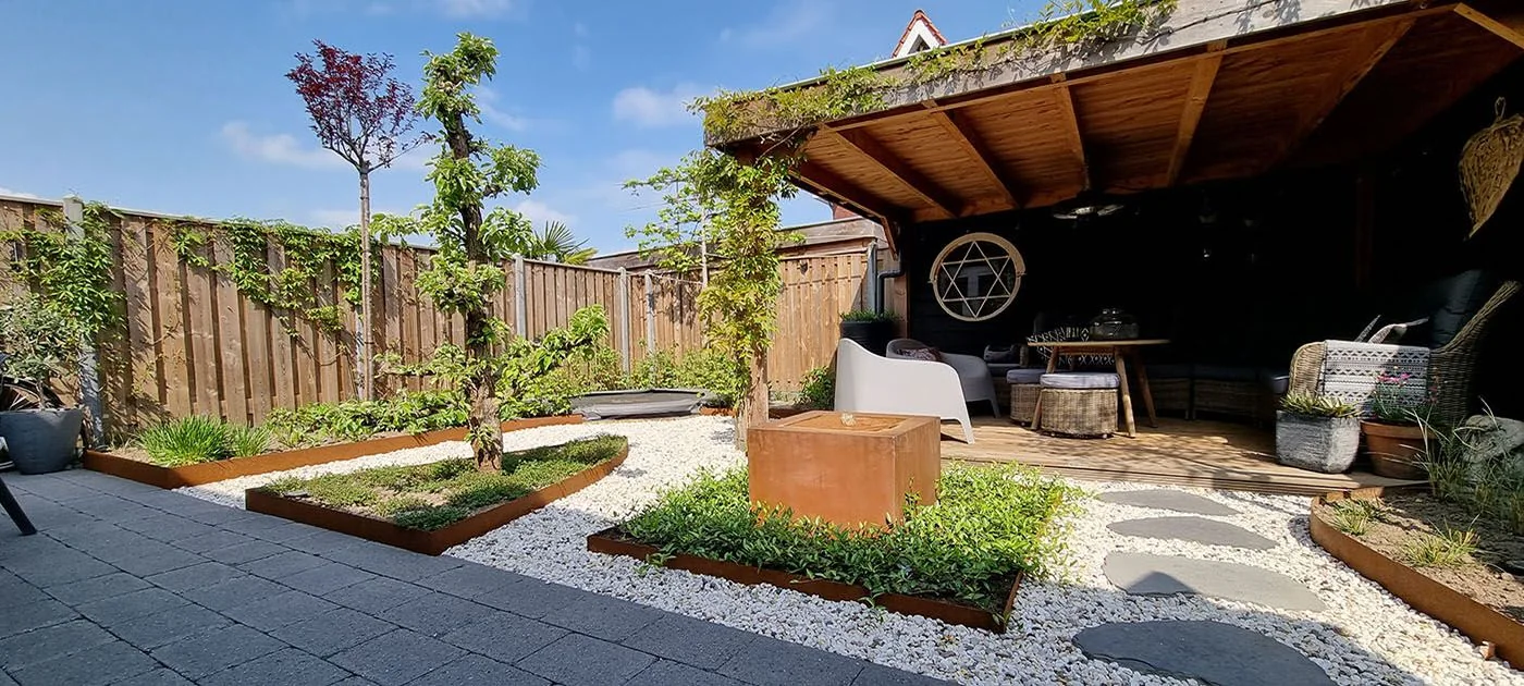 Plasarea unei margini din oțel corten în grădină: plan complet de pași